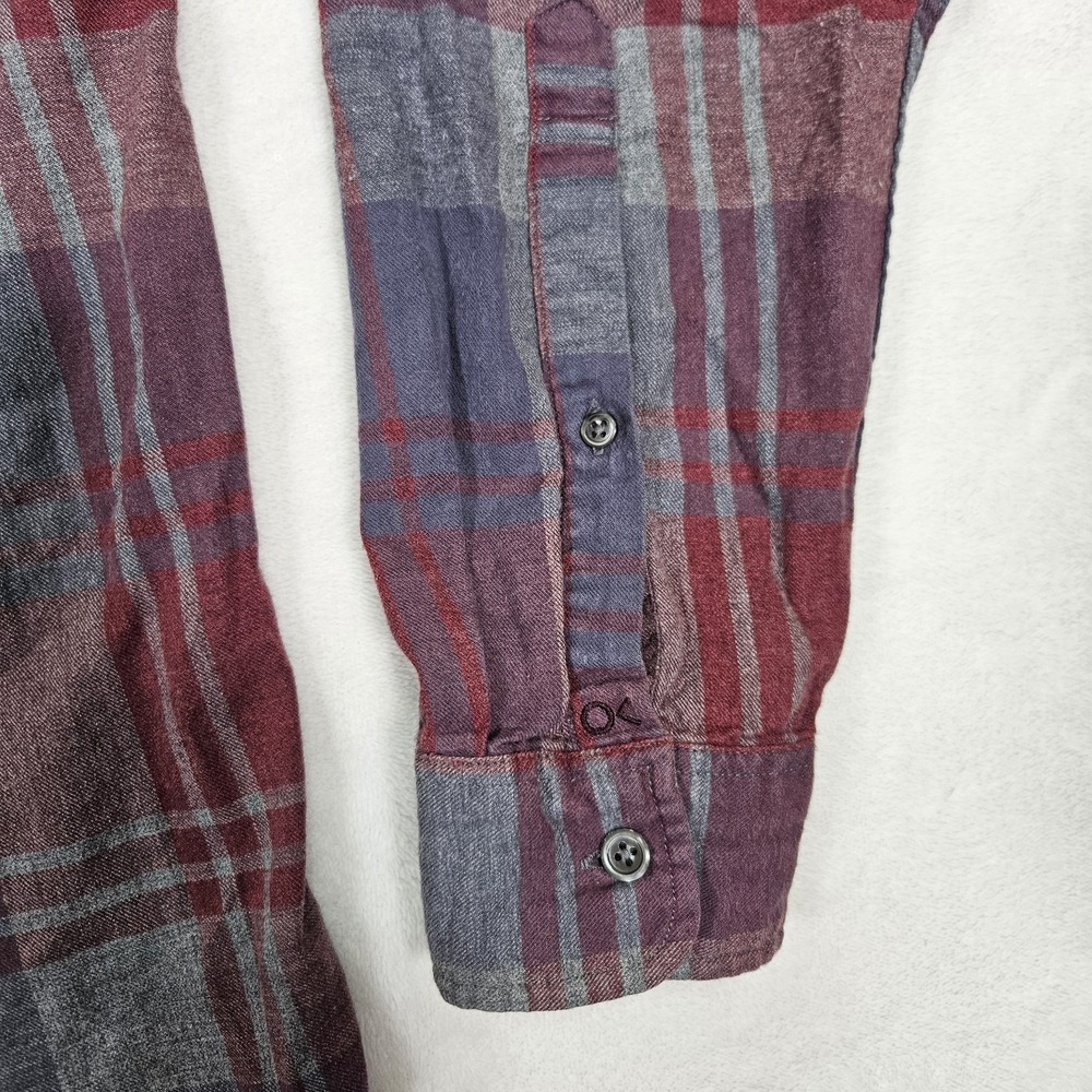 Outerknown Men's Long Sleeve Button Up Flannel Shirt Red Plaid Size Medium - Picture 3 of 8